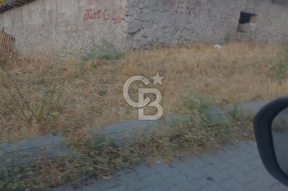 izmir Kınık Arpaseki'de . Köy imarlı Yapı ve Arsa