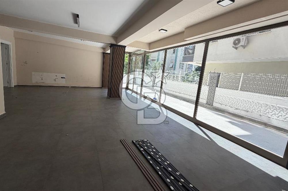 Avnitolunay'da Kiralık 200m² Dükkan