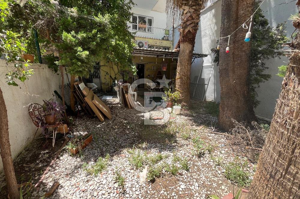 Karşıyaka Çarşı Paraleli İşlek Sokakta Kiralık Dükkan