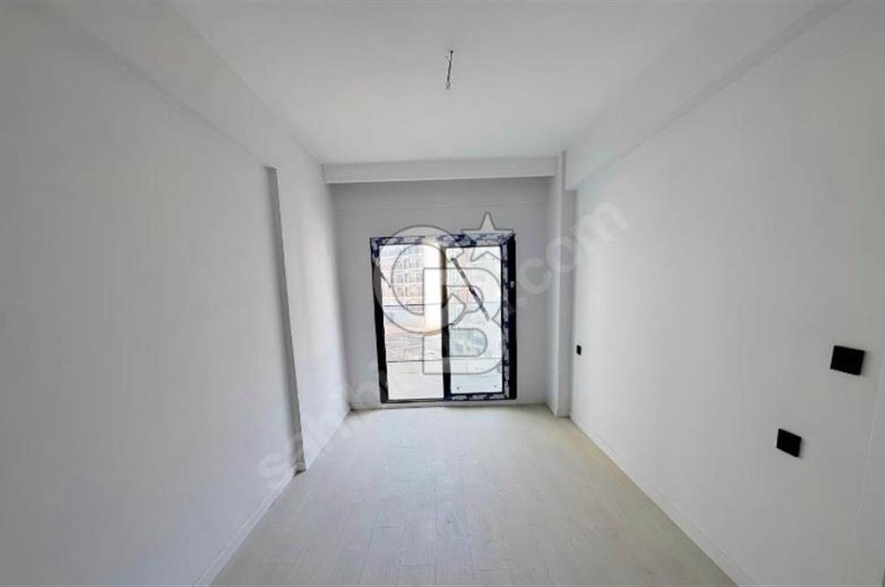Turgutlu’da site içerisinde havuzlu otoparklı 2+1 daire 