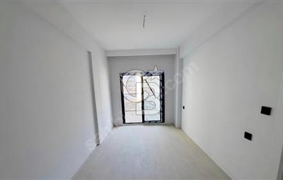 Turgutlu’da site içerisinde havuzlu otoparklı 2+1 daire 