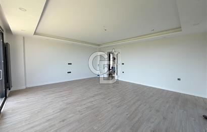Silivri Gümüşyaka'da Satılık 7+1 Müstakil Villa Deniz Manzaralı