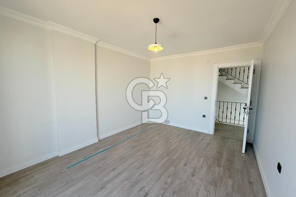 Silivri Gümüşyaka'da Satılık 7+1 Müstakil Villa Deniz Manzaralı