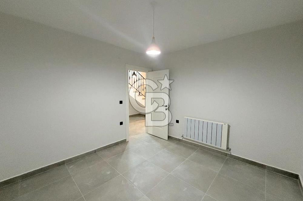 Silivri Gümüşyaka'da Satılık 7+1 Müstakil Villa Deniz Manzaralı