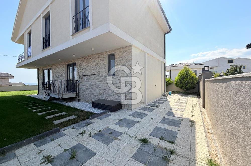 Silivri Gümüşyaka'da Satılık 7+1 Müstakil Villa Deniz Manzaralı