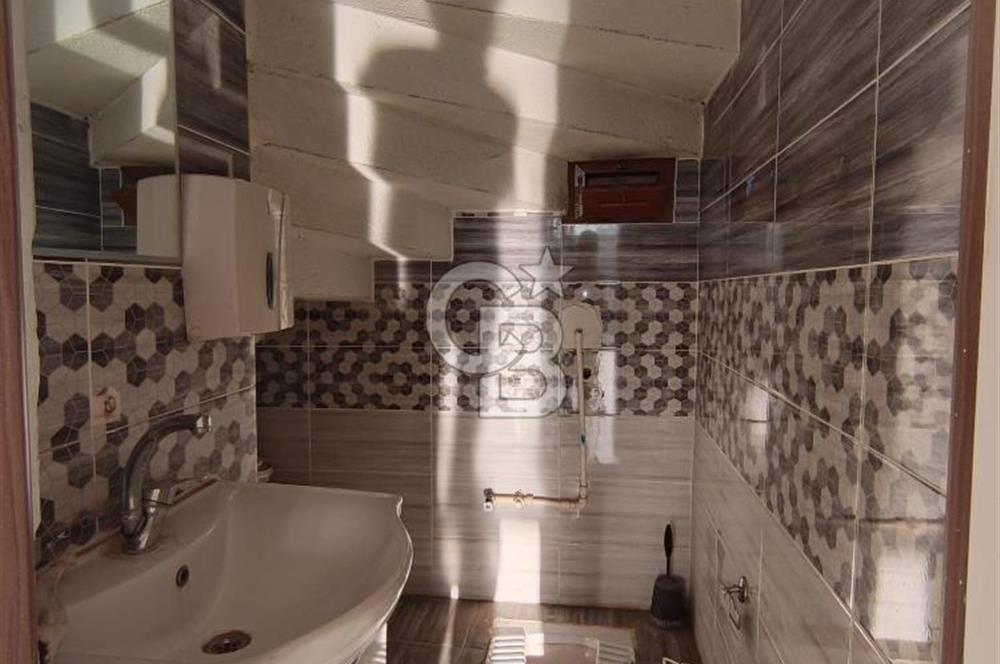 DARICA ABDİ İPEKÇİ MAH. CADDE ÜZERİ ÜÇ YOLA CEPHE 480 M² DÜKKAN