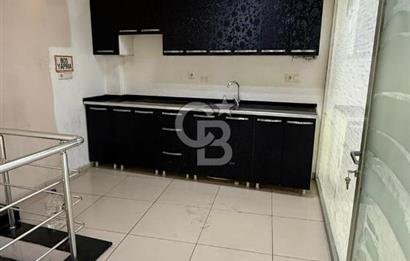 AKINCILAR'DA DENETİMLİ SERBESTLİK YAKININDA TABELA DEĞERİ YÜKSEK 153 M2 SATILIK DÜKKAN
