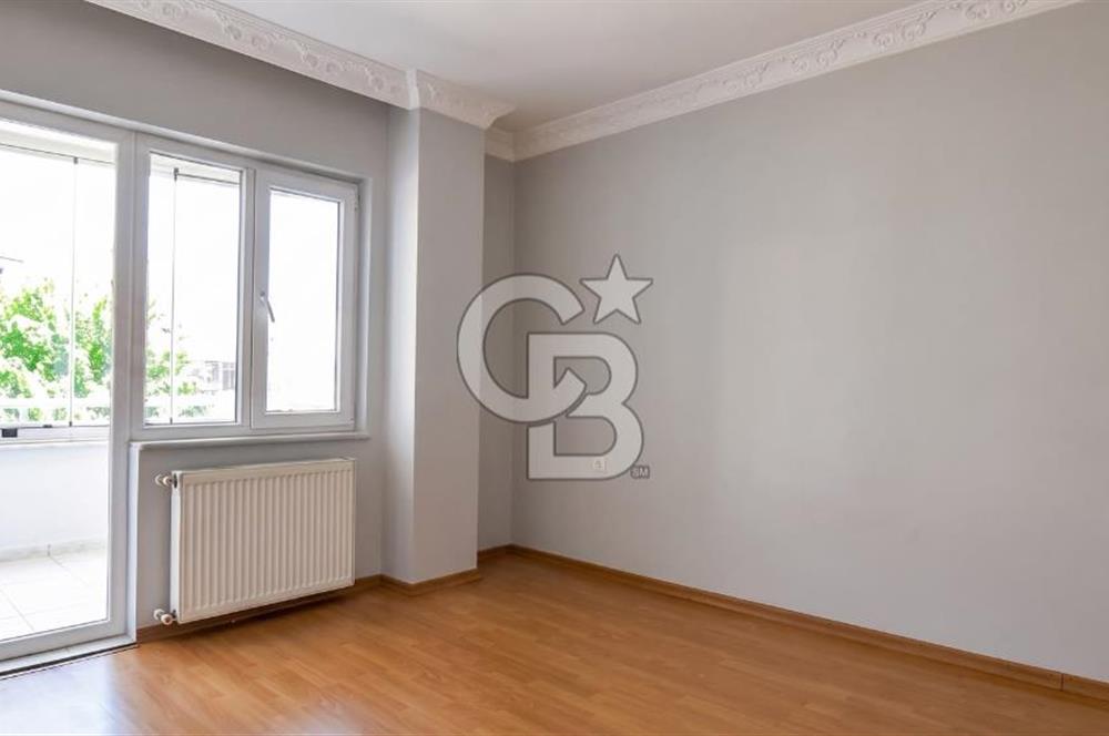 Çamlıca Menekşe Sitesi'nde Geniş 3+1 Kiralık Daire
