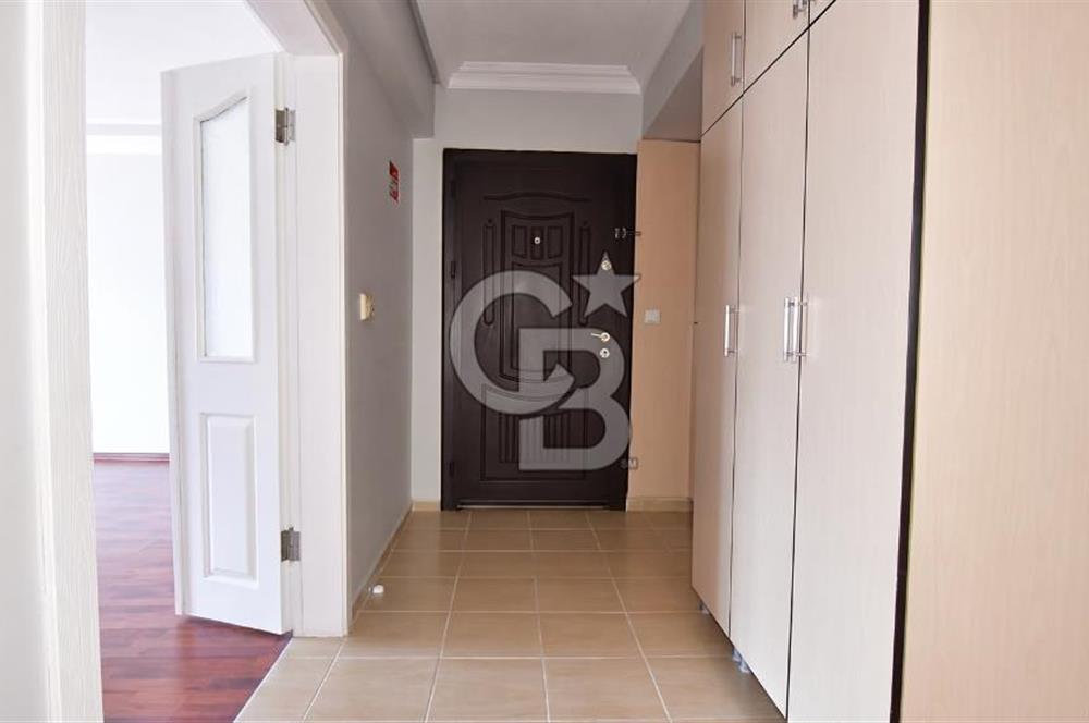 Çamlıca Menekşe Sitesi'nde Geniş 3+1 Kiralık Daire