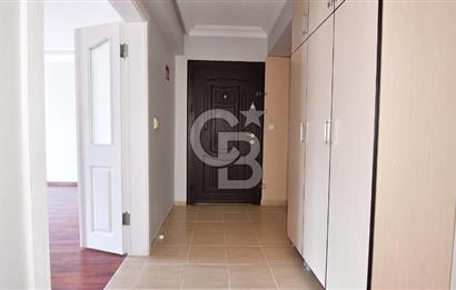 Çamlıca Menekşe Sitesi'nde Geniş 3+1 Kiralık Daire