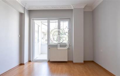 Çamlıca Menekşe Sitesi'nde Geniş 3+1 Kiralık Daire