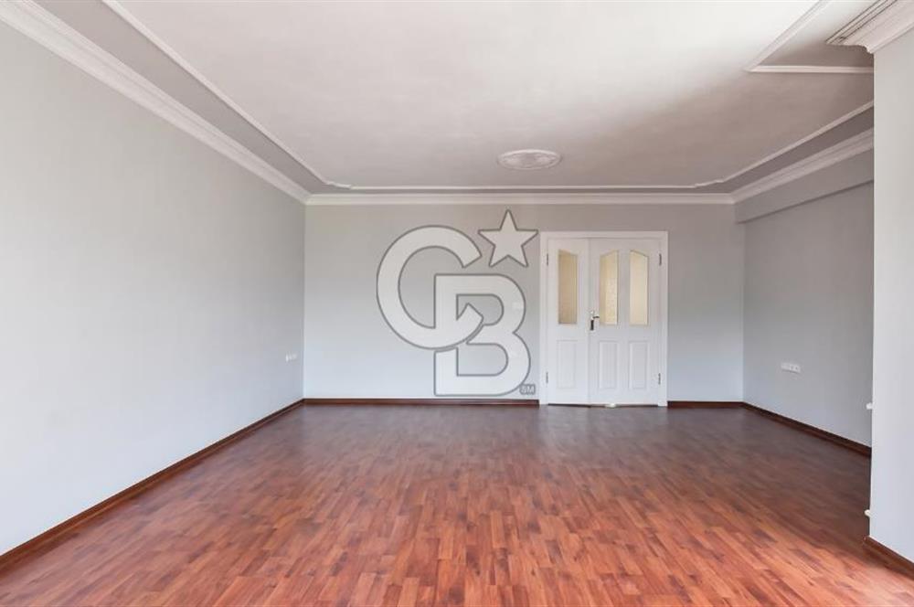 Çamlıca Menekşe Sitesi'nde Geniş 3+1 Kiralık Daire