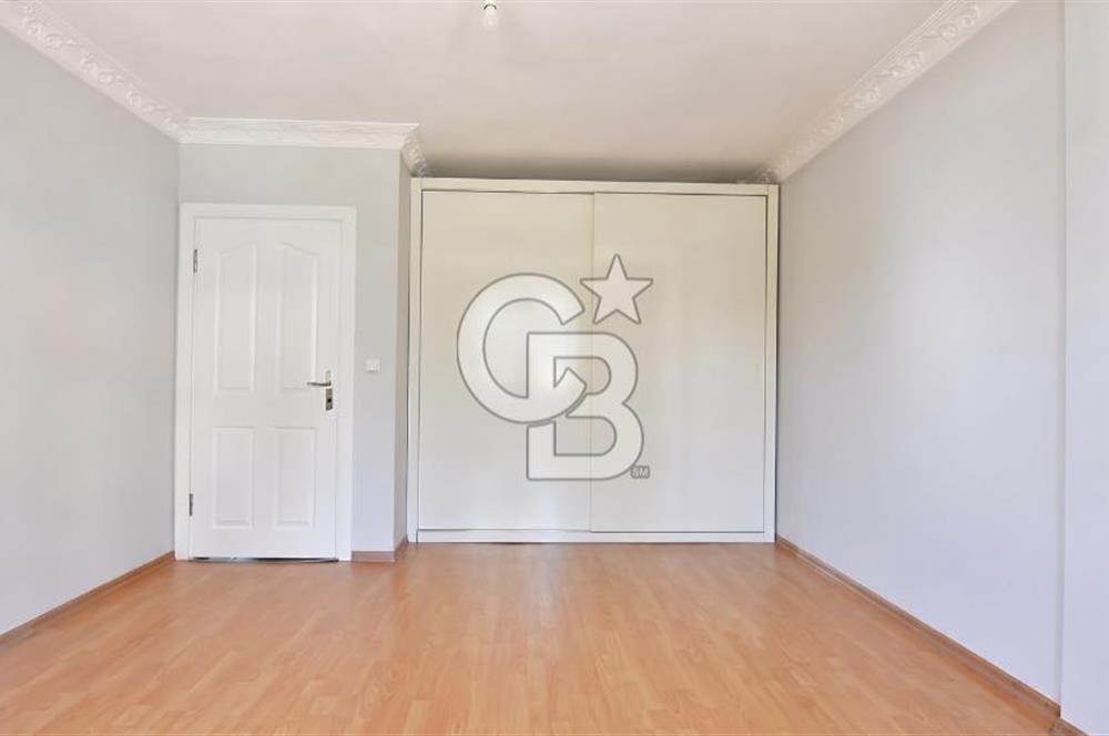 Çamlıca Menekşe Sitesi'nde Geniş 3+1 Kiralık Daire