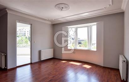 Çamlıca Menekşe Sitesi'nde Geniş 3+1 Kiralık Daire