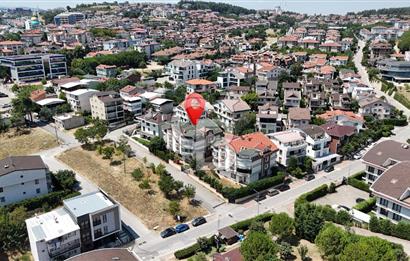 Çamlıca Menekşe Sitesi'nde Geniş 3+1 Kiralık Daire