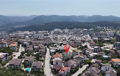 Çamlıca Menekşe Sitesi'nde Geniş 3+1 Kiralık Daire
