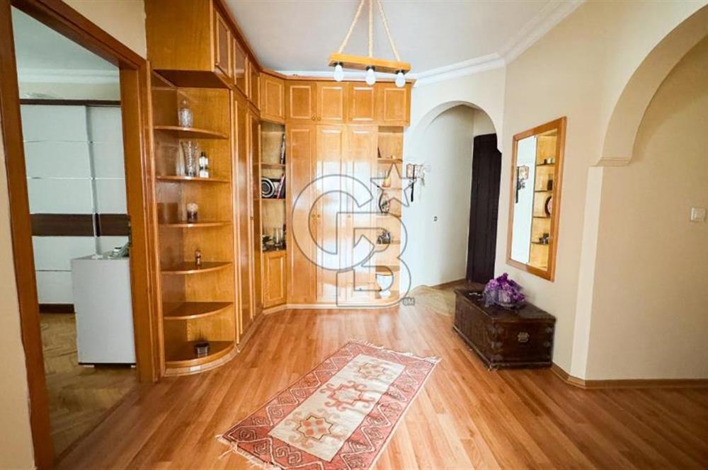 Kartal Atalar 'da Geniş m² 3+1 Satılık Daire