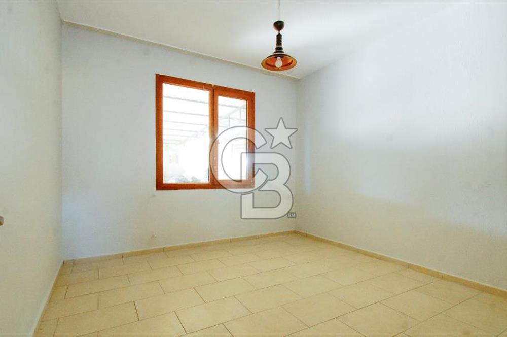 Akkum Caddesi Üzerinde Akkum'a 2 Dk Mesafede Kiralık 2+1 (70 m²)