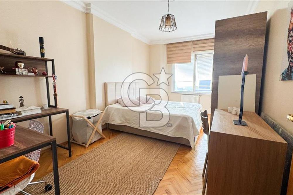 Kartal Atalar 'da Geniş m² 3+1 Satılık Daire