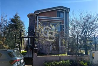 İncek Kızılcaşar'da Emsalsiz Konumda 4 Katlı 4+2 Satılık Villa - 1 - 365419