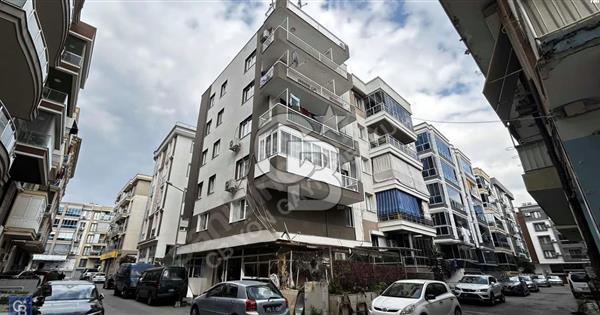 Karşıyaka Fikri Altay'da Tadilatlı 2+1 Satılık Daire - 365421