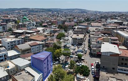 izmir Karabağlar 'da Kiralık 4 Katlı Köşe Parsel Bina