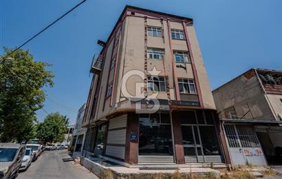 izmir Karabağlar 'da Kiralık 4 Katlı Köşe Parsel Bina