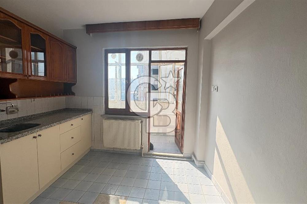 ÜNİVERSİTE MAHALLESİ'NDE TADİLATLI KİRALIK FERAH 3+1 DAİRE