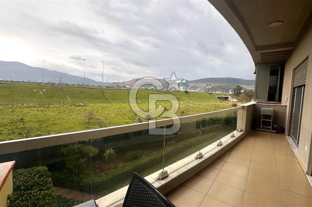 Bornova Narova 2 Sitesinde ful Eşyalı Kiralık 1+1 Daire