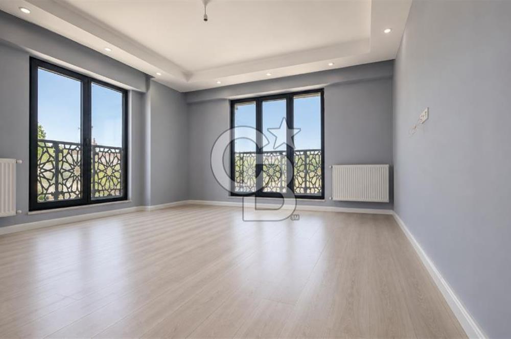 LAPSEKİ SAHİLDE SATILIK KAPALI MUTFAKLI 2+1 DAİRE