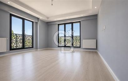 LAPSEKİ SAHİLDE SATILIK KAPALI MUTFAKLI 2+1 DAİRE