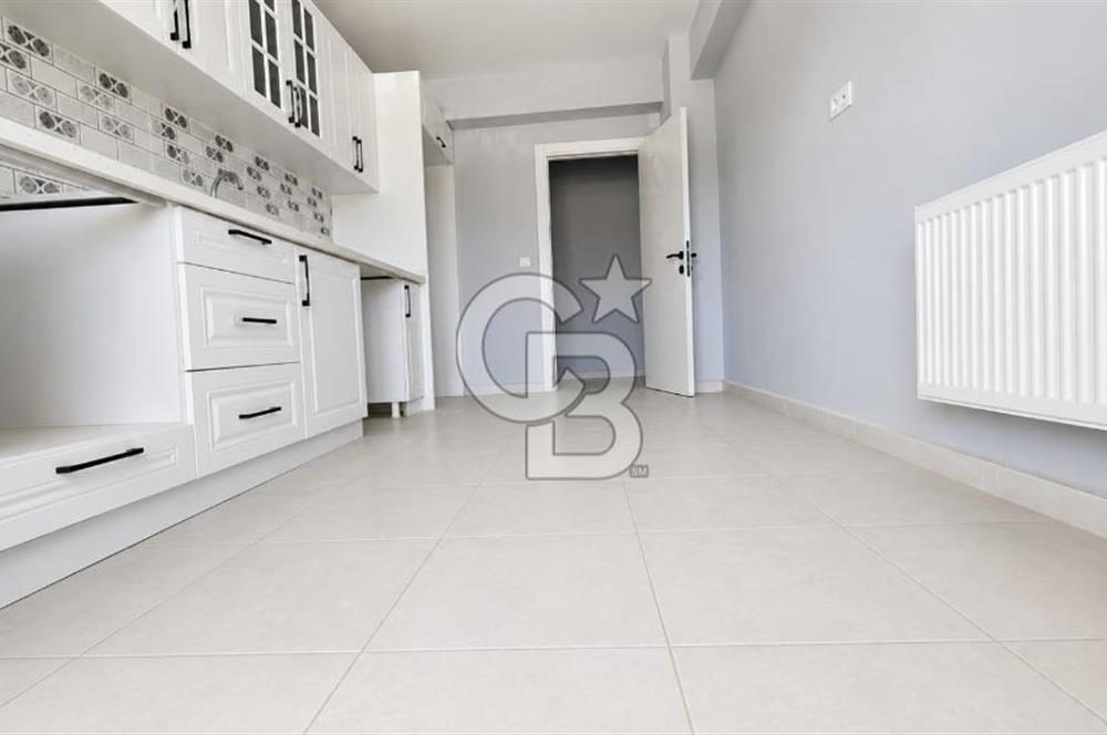 LAPSEKİ SAHİLDE SATILIK KAPALI MUTFAKLI 2+1 DAİRE