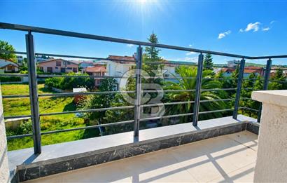 LAPSEKİ DALYAN MAHALLESİ'NDE BOĞAZ MANZARALI SATILIK 2+1 DAİRE
