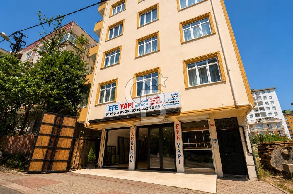 ikbal Caddesinde, Ön Kullanım alanlı Geniş, Ferah Satılık Dükkan
