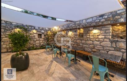 SATILIK BUTİK OTEL URLA MERKEZ'DE TARİHİ TAŞ EV