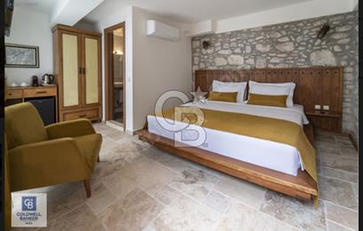 SATILIK BUTİK OTEL URLA MERKEZ'DE TARİHİ TAŞ EV
