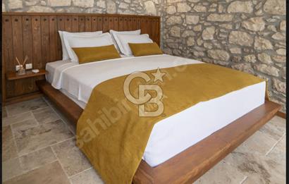 SATILIK BUTİK OTEL URLA MERKEZ'DE TARİHİ TAŞ EV