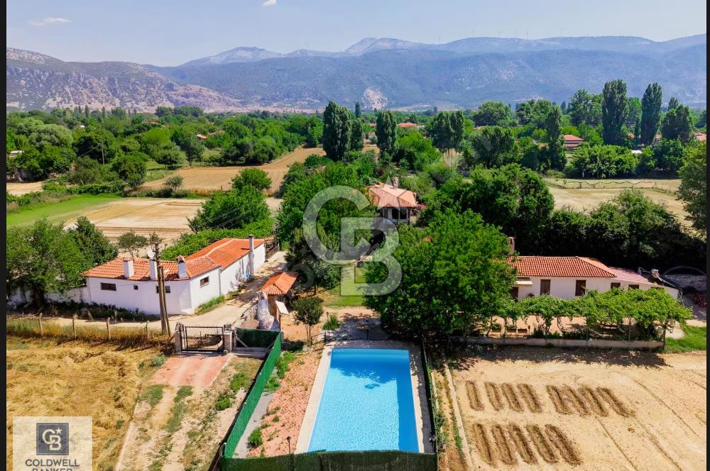 3.674m2 Havuzlu, Müştemilatlı, Tarım Arazili Satılık Çiftlik