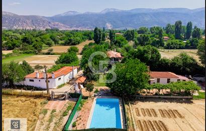 3.674m2 Havuzlu, Müştemilatlı, Tarım Arazili Satılık Çiftlik