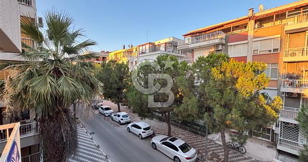 KARŞIYAKA AKSOYDA SAHİLE VE TRAMVAYA 2 DK | NET 100 M² LOKASYON - 365471