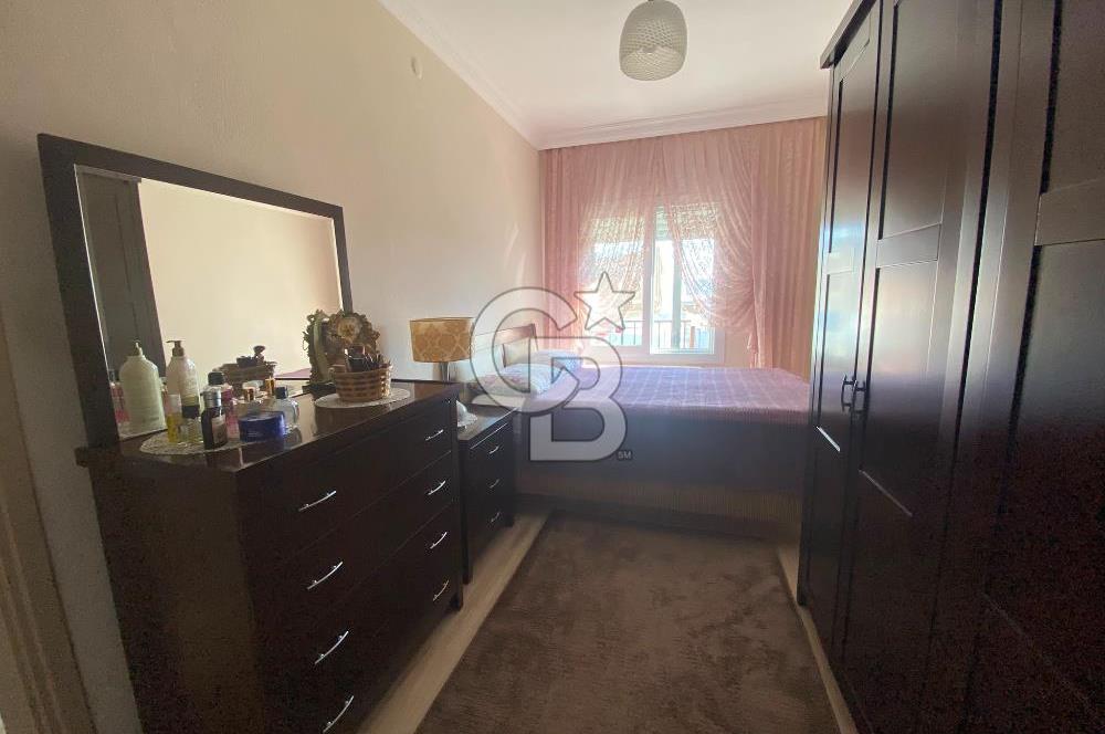 Bornova Atatürk Mahallesi'nde Satılık Deniz Manzaralı Müstakil Komple Bina