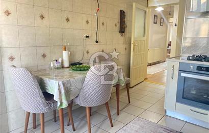 Bornova Atatürk Mahallesi'nde Satılık Deniz Manzaralı Müstakil Komple Bina