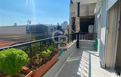 Bornova Atatürk Mahallesi'nde Satılık Deniz Manzaralı Müstakil Komple Bina