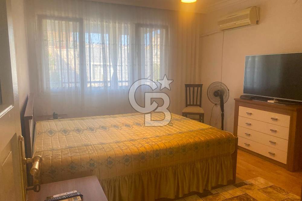 Bornova Atatürk Mahallesi'nde Satılık Deniz Manzaralı Müstakil Komple Bina