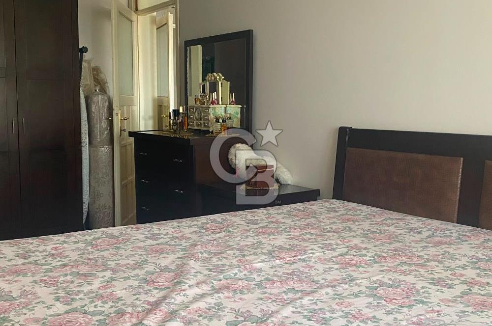 Bornova Atatürk Mahallesi'nde Satılık Deniz Manzaralı Müstakil Komple Bina