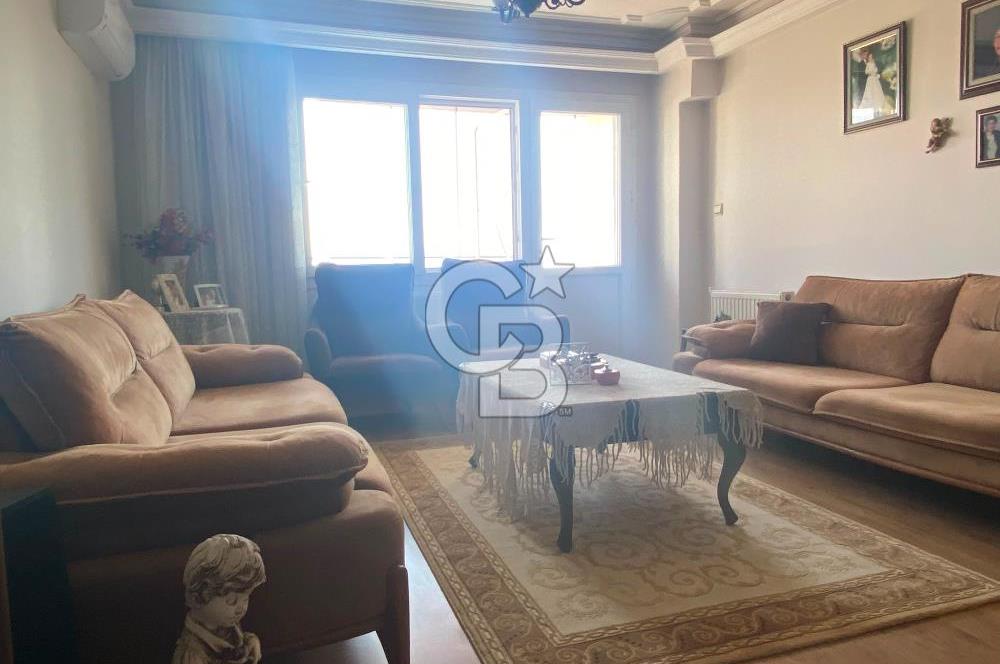 Bornova Atatürk Mahallesi'nde Satılık Deniz Manzaralı Müstakil Komple Bina