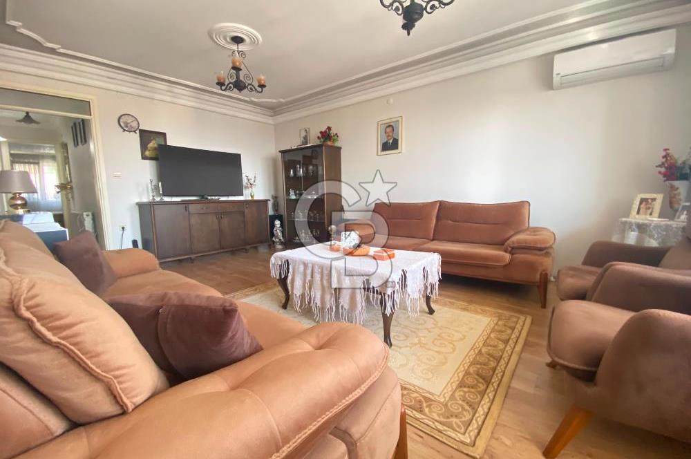 Bornova Atatürk Mahallesi'nde Satılık Deniz Manzaralı Müstakil Komple Bina