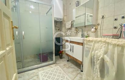 Bornova Atatürk Mahallesi'nde Satılık Deniz Manzaralı Müstakil Komple Bina