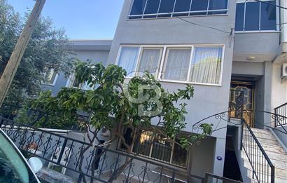 Bornova Atatürk Mahallesi'nde Satılık Deniz Manzaralı Müstakil Komple Bina