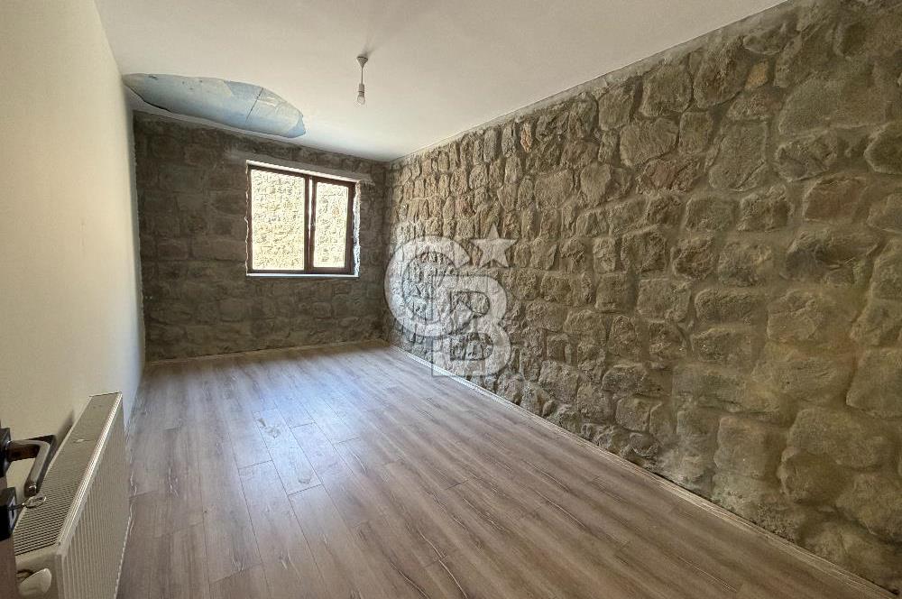 CB LİKA'DAN DOĞA MANZARALI SATILIK LÜKS TAŞ VİLLA